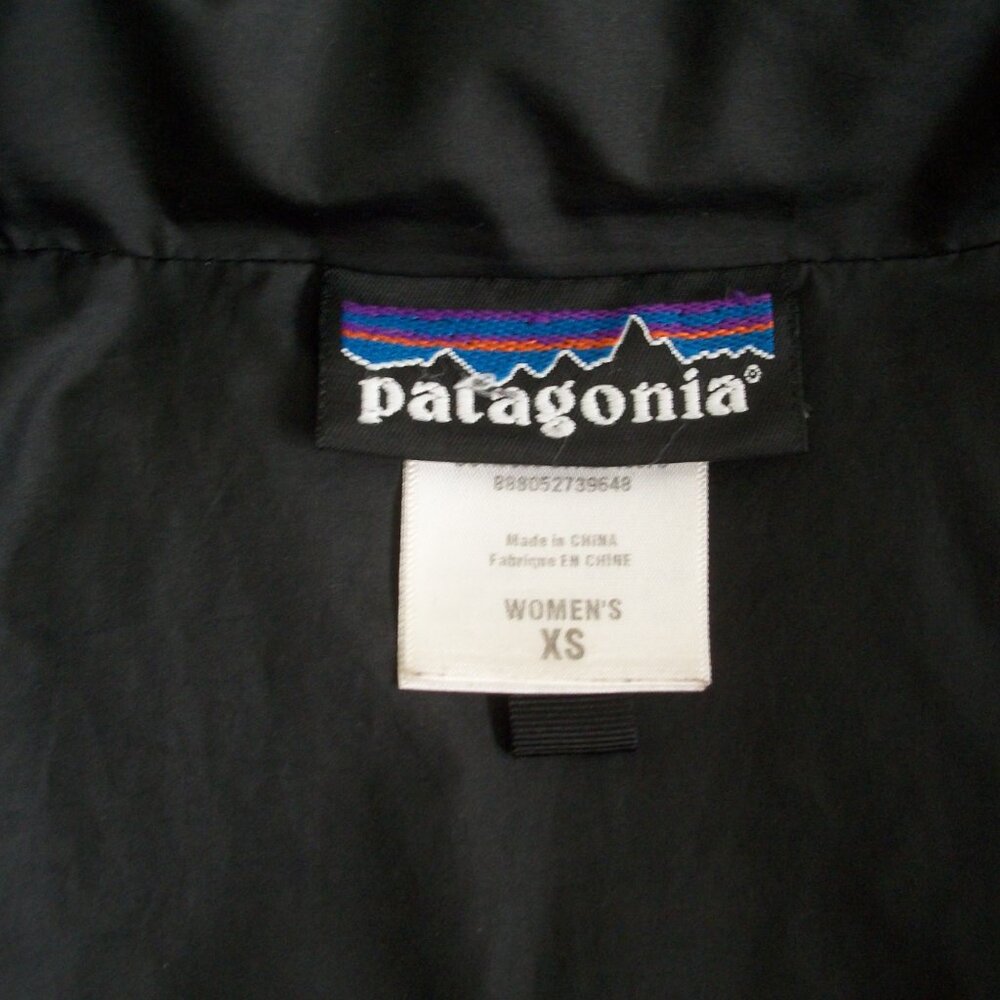 Patagonia Women's Black Down Puffer Coat with Hood - Picture 3 of 16
